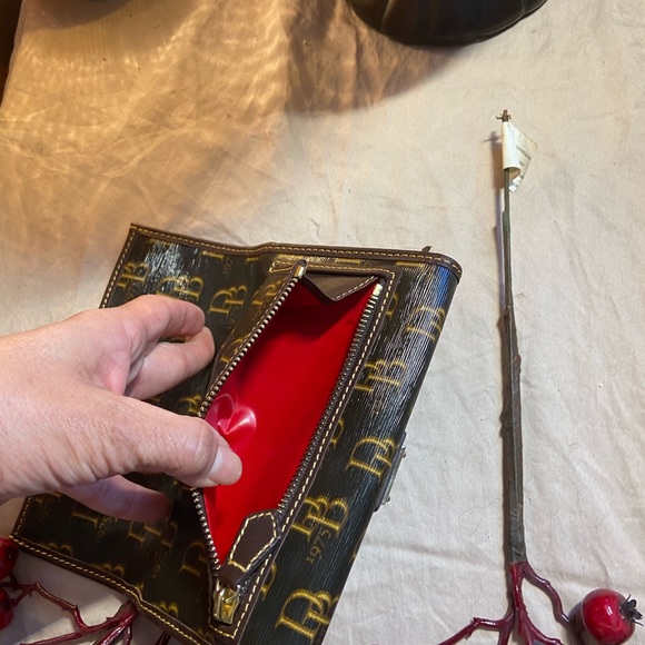 Dooney & Bourke matching purse and wallet - Picture 10 of 11